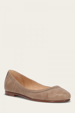 Frye Carson Ballet - Clay