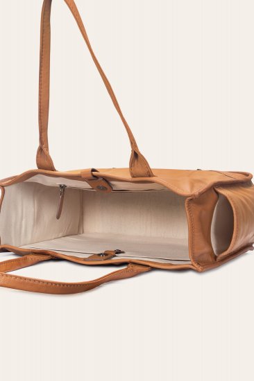 Frye Campus Tote - Campus Tote - Click Image to Close